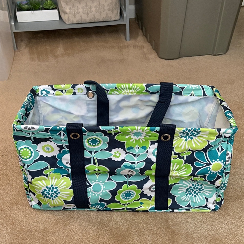 Brand New Thirty One Large Utility Tote for Sale!